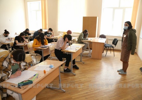 В Азербайджане 12 учащихся не были допущены на экзамен