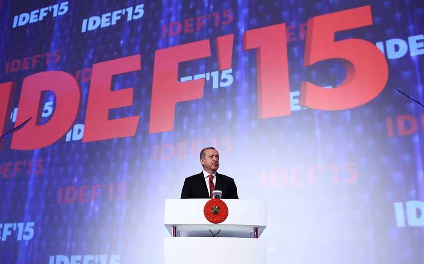 İstanbulda “İDEF-2015” beynəlxalq müdafiə sənayesi sərgisi açılıb