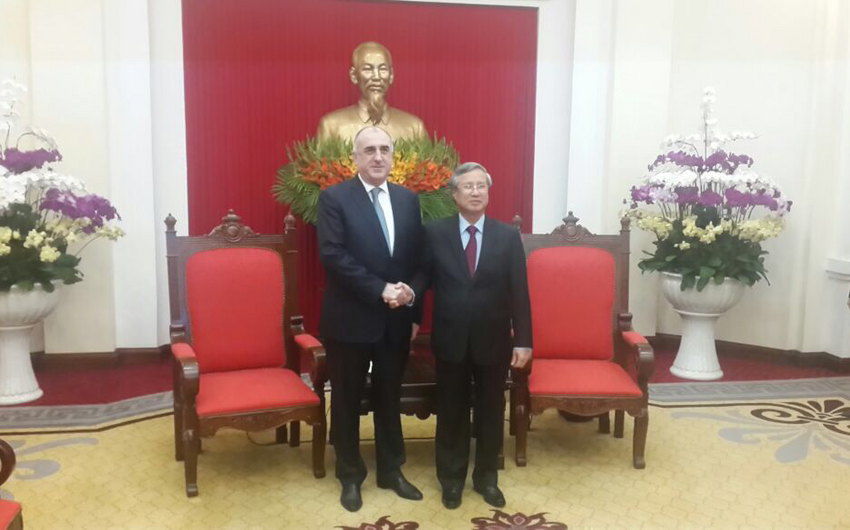 Elmar Məmmədyarov Vyetnamın hakim partiyasının rəsmisi ilə görüşüb