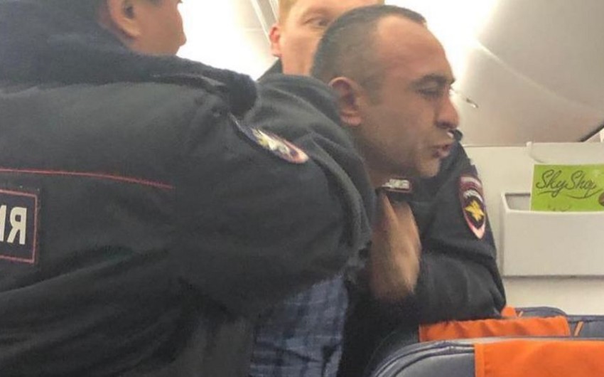 Азербайджанец устроил переполох на борту рейса Оренбург-Москва - ФОТО