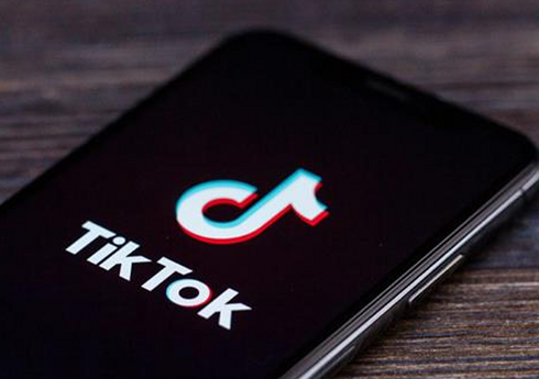 Продажа части Tiktok компаниям Oracle и Walmart отложена из-за Байдена