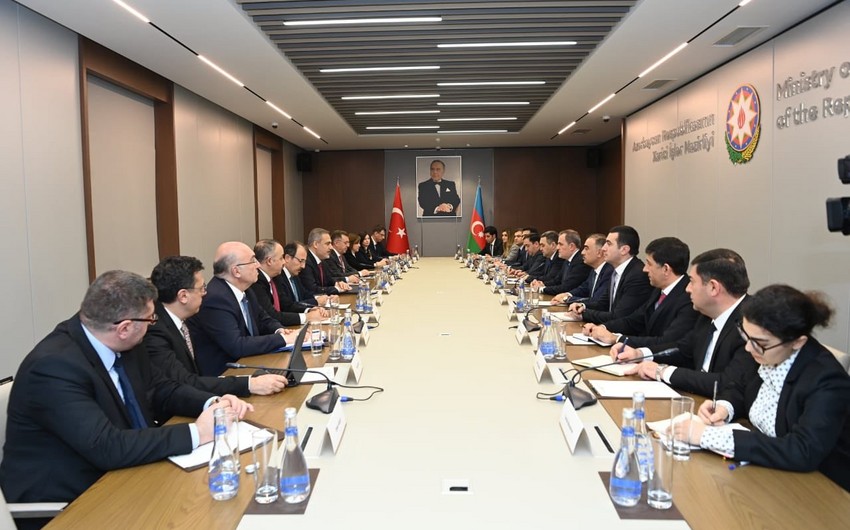 Expanded meeting of Azerbaijani and Turkish FMs kicks off