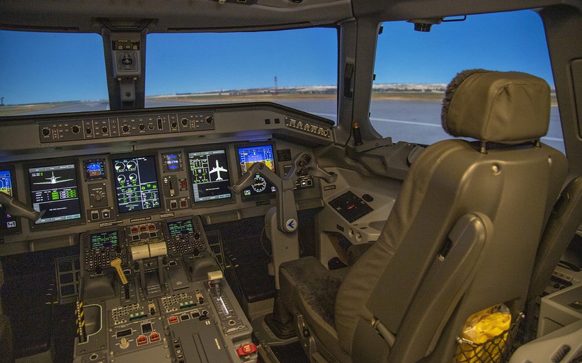 AZAL-ın Pilotların Hazırlığı Mərkəzində yeni uçuş trenajoru quraşdırılıb