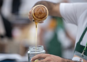 90 tons of honey sold at fair in Baku