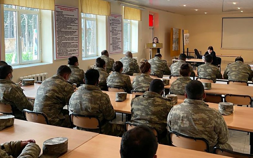 Проводятся семинары для азербайджанских военнослужащих