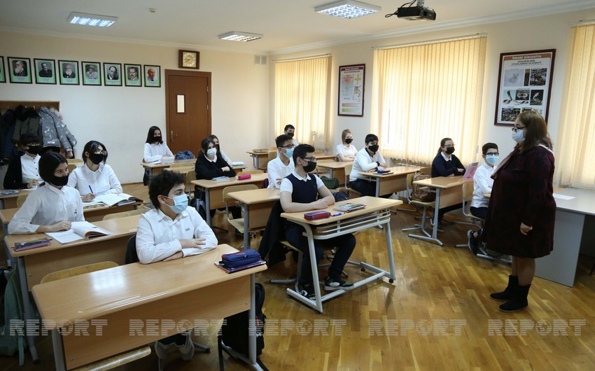 Bakıda müəllim və şagirdlərin sayı açıqlanıb