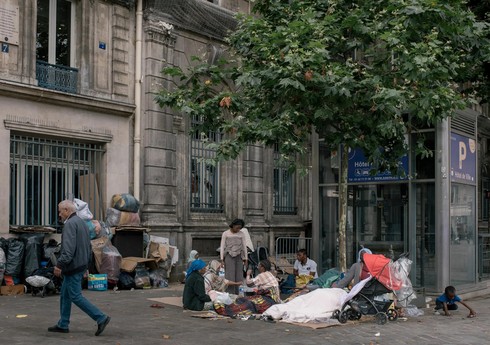 СМИ: В преддверии Олимпиады из Парижа вывезли около 5 тыс. бездомных мигрантов