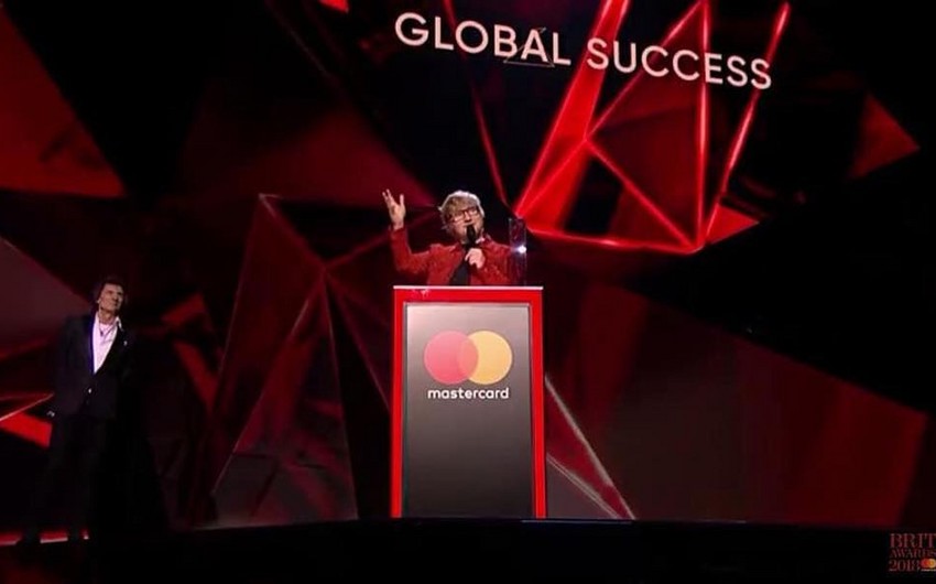 Эд Ширан стал лауреатом премии Brit Awards в номинации мировое признание