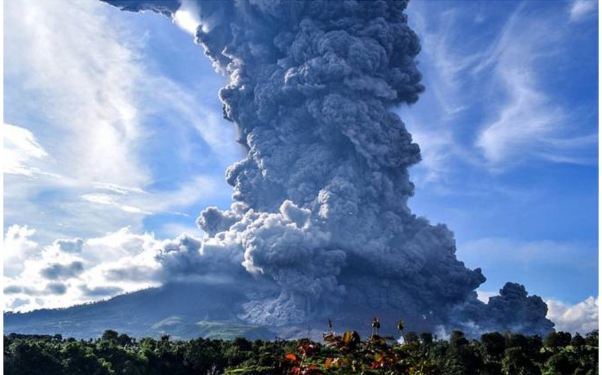 Число жертв в результате извержения вулкана в Индонезии возросло до 43 