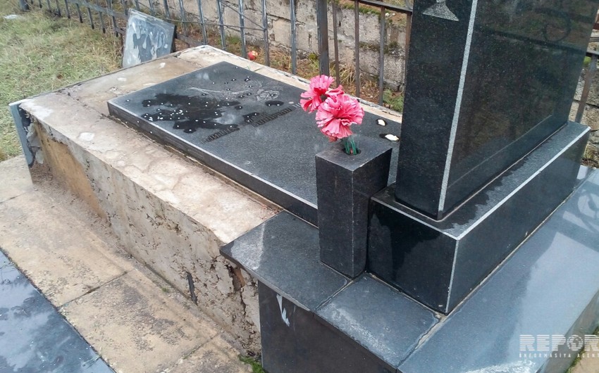 В Шамахе украдены надгробные плиты