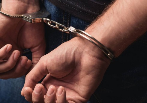 В Хырдалане по подозрению в мошенничестве задержаны двое мужчин