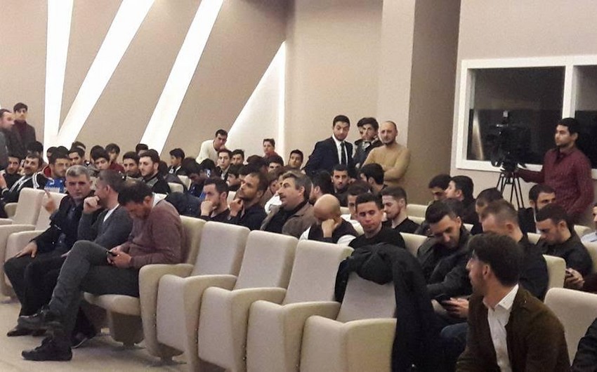 Qarabağın futbolçuları İmarət azarkeş qrupu tərəfindən mükafatlandırılıb