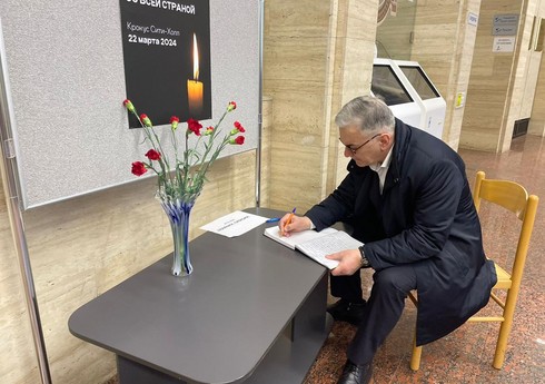 Генконсул Азербайджана в Санкт-Петербурге почтил память погибших в теракте   