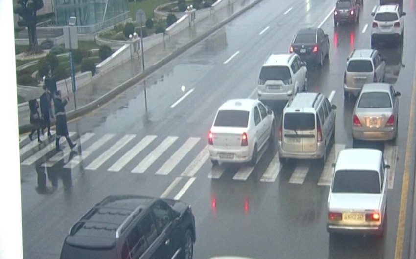 DYP yağışlı hava şəraitinə görə yollarda nəzarəti gücləndirib - VİDEO - YENİLƏNİB