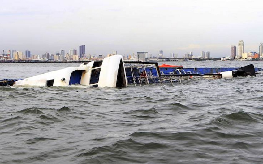 Philippines: 36 people die as ferry overturns