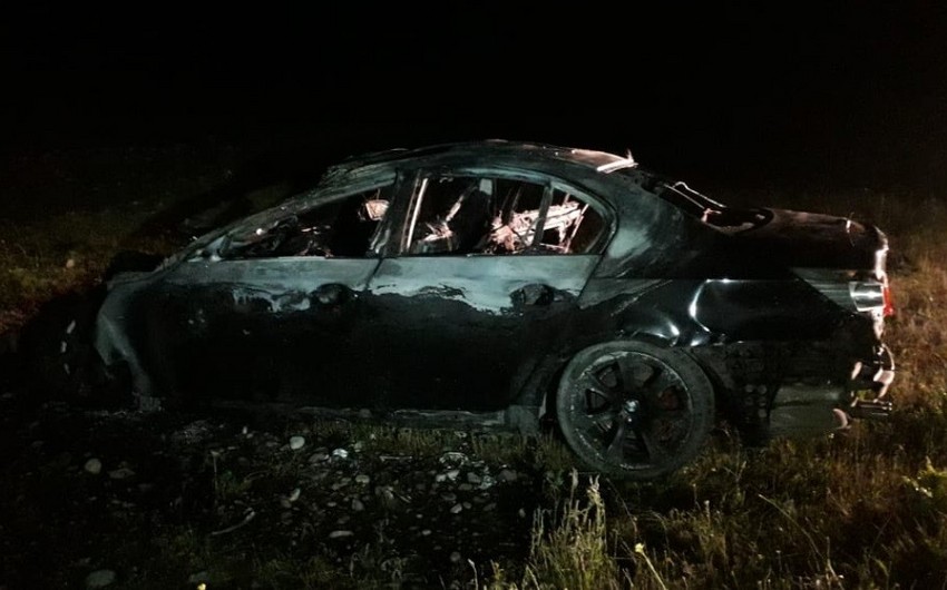 В Кюрдемире загорелся автомобиль, водитель погиб