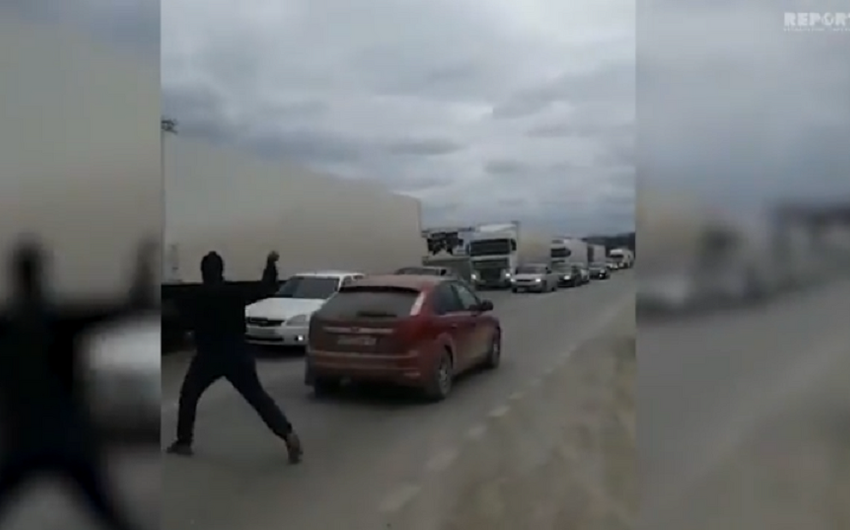 В Дагестане избиты азербайджанские водители, автомобили закиданы камнями - ВИДЕО