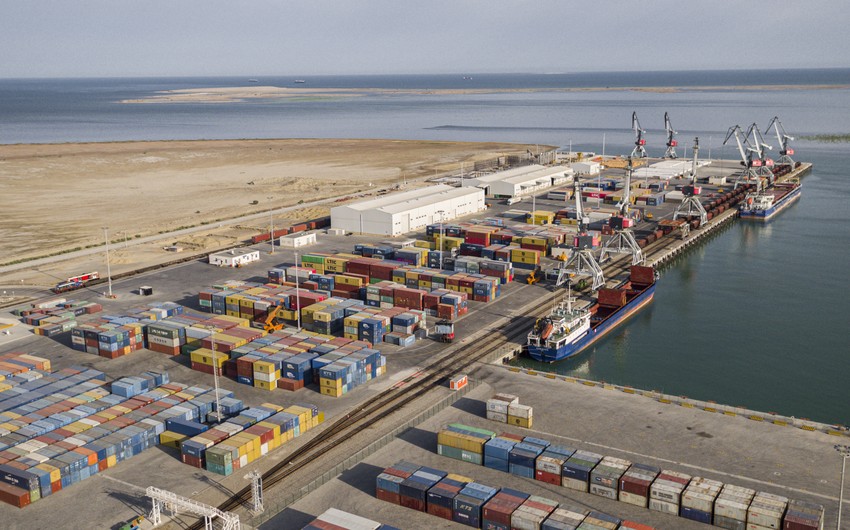 Container transshipment in Baku Port grows by 32%