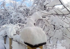 На Каспии высота волн достигла 4,5 метров, в Шахдаге и Хыналыге выпал снег
