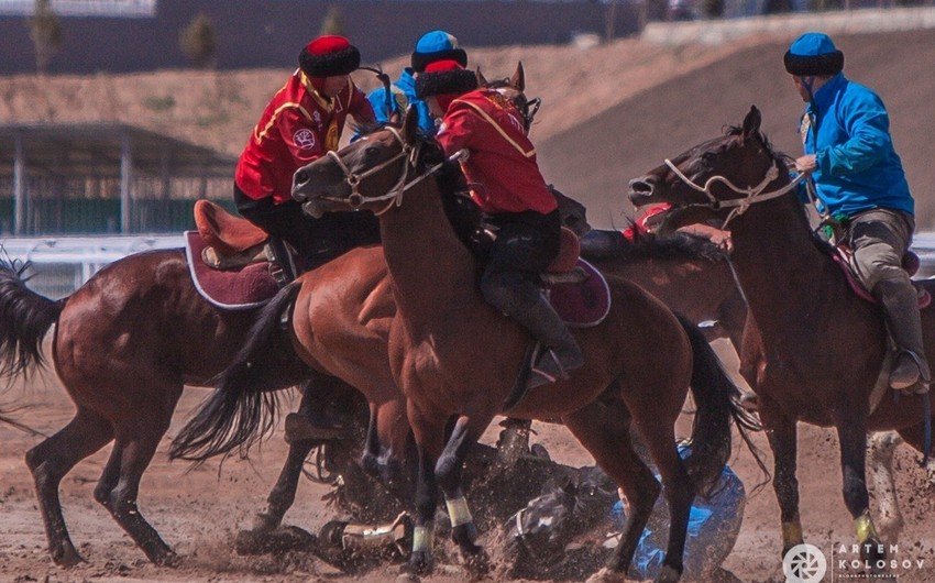Кыргызстан передал эстафету Всемирных игр кочевников Турции