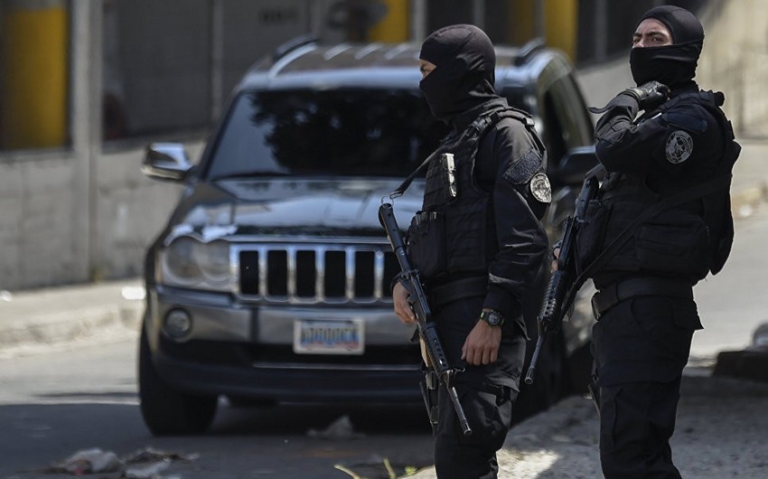 Karakasda xüsusi əməliyyat zamanı 7 nəfər ölüb