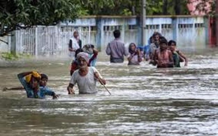 В Индии в результате наводнения погибли не менее 10 человек
