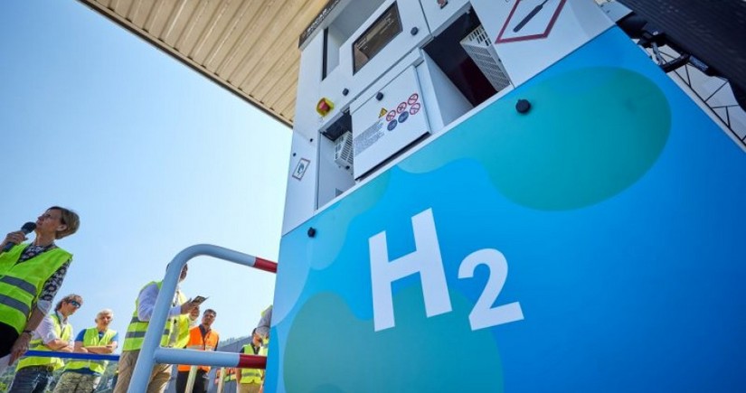 SOCAR İsveçrədə ilk hidrogen yanacaqdoldurma məntəqəsini açıb