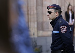 В Армении по меньшей мере 10 человек задержаны в ходе обысков в офисах АРФД