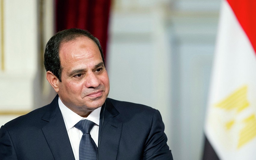 Президент Египта продлил на три месяца режим чрезвычайного положения в стране