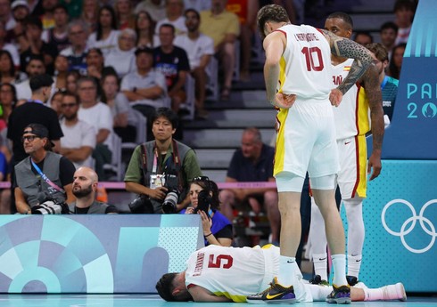 Баскетболист сборной Испании получил травму в матче с Грецией на Олимпиаде