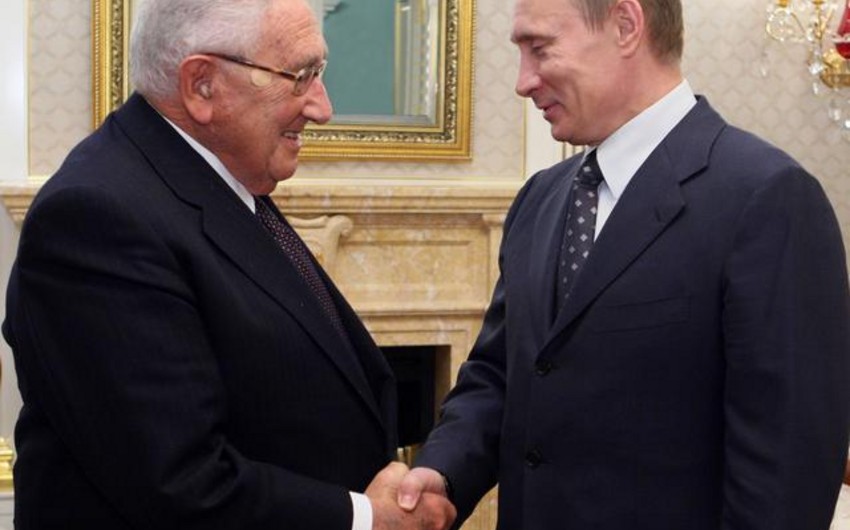Putin to meet with former US State Secretary Kissinger
