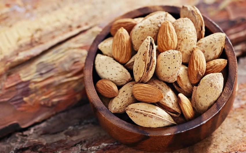 Azerbaijan starts exporting almonds to five more countries