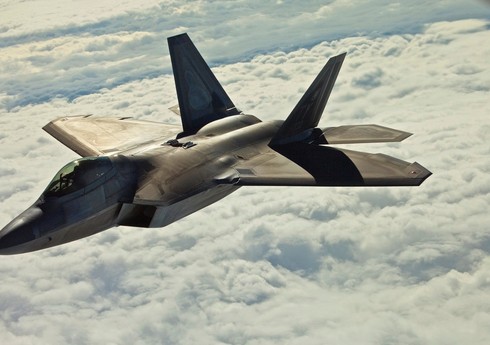 США направили на Ближний Восток истребители F-22