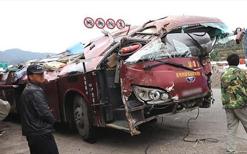 11 dead after truck crashed into passenger bus in east China