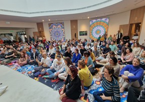 В Nine Senses состоялась практика медитации от знаменитого индийского гуру