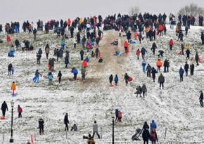 В Британии двоих оштрафовали на 10 тысяч фунтов за игру в снежки