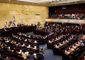 Беннет передал полномочия премьера Израиля главе МИД Лапиду