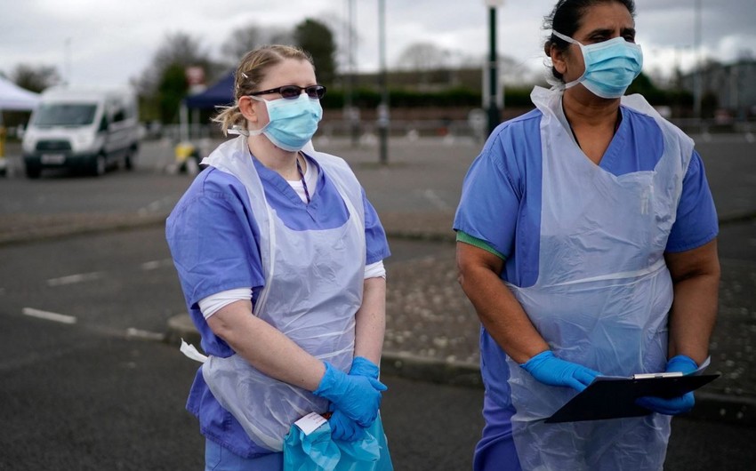 Число жертв коронавируса в Британии составило 42 589 человек