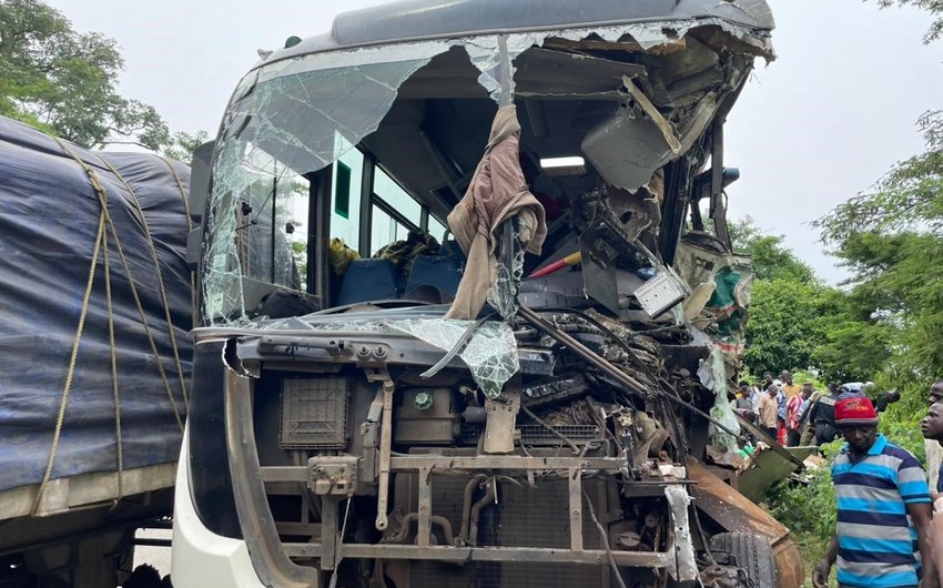 Kamerunda ağır yol qəzası olub, azı 13 nəfər ölüb