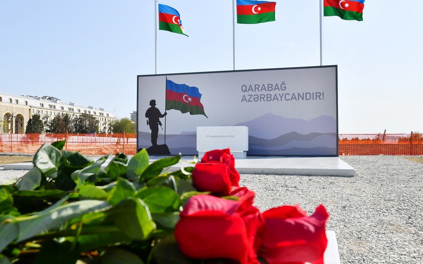 Официальные лица посетили строящийся в Баку Парк Победы