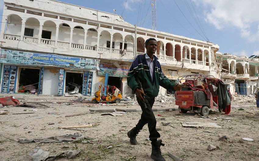 Yaraqlılar Somalidəki hotelə hücum çəkib, 19 nəfər ölüb