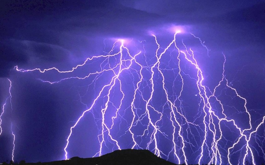 Lightning struck a plane flying from Kutaisi to Thessaloniki