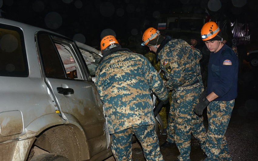 Car with Russian servicemen crashes in Armenia