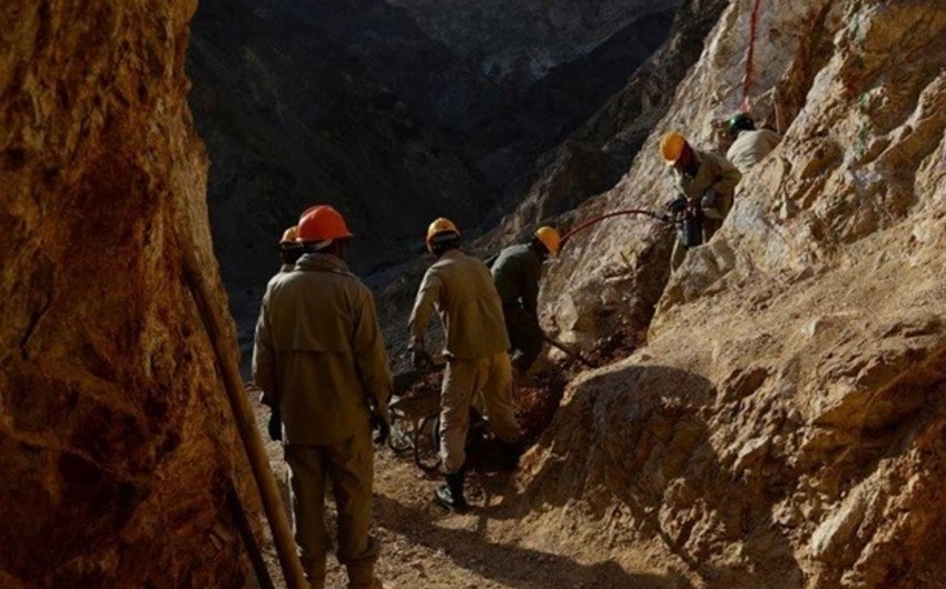 Восемь человек погибли при обрушении золотодобывающей шахты в Афганистане