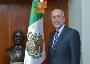 Mexican ambassador gets into car accident in Baku