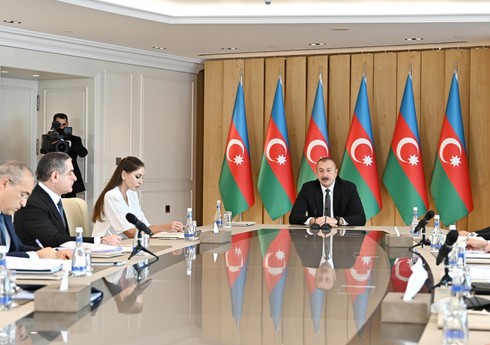 Ильхам Алиев: За год внешний долг Азербайджана сократился более чем на 600 млн долларов