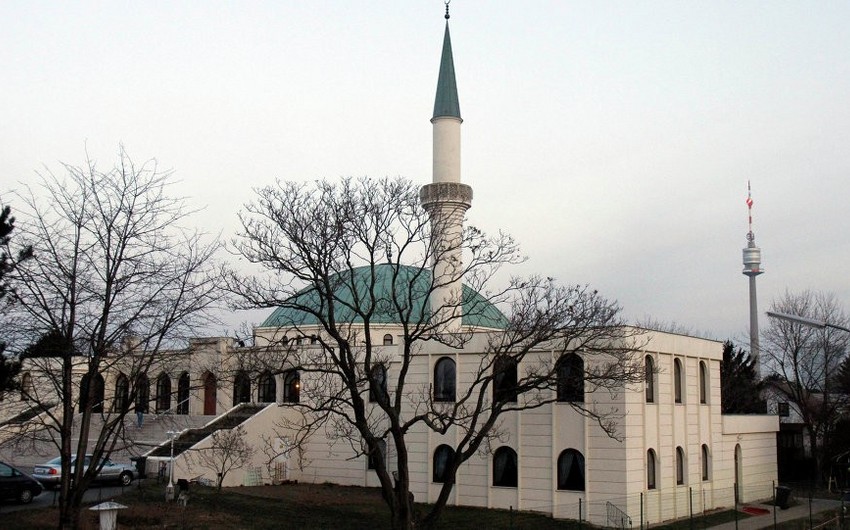 Austria closes 7 mosques, several imams will be deported