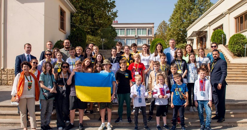 Daha bir qrup ukraynalı uşaq reabilitasiya üçün Azərbaycana gəlib