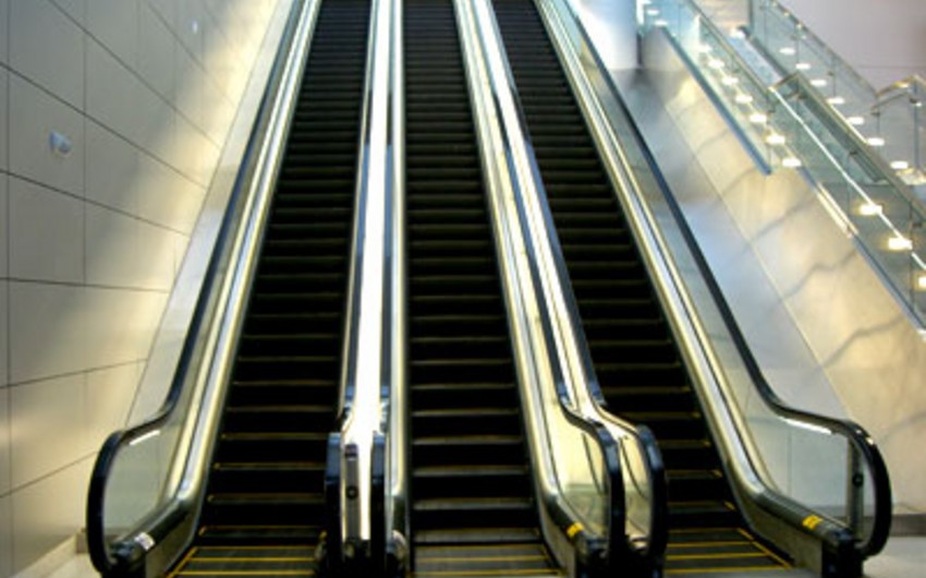 Yeni metro stansiyalarında eskalatorların işləməməsinin səbəbləri məlum olub
