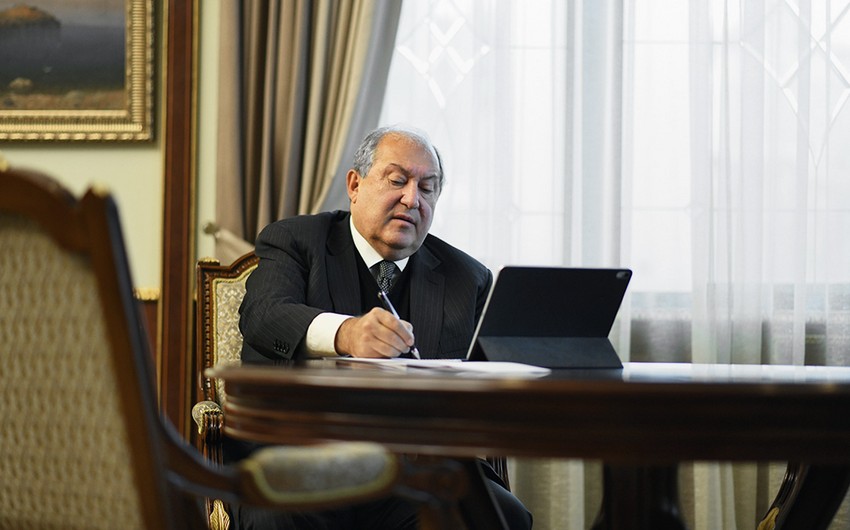 Президент Армении посетит Москву с частным визитом